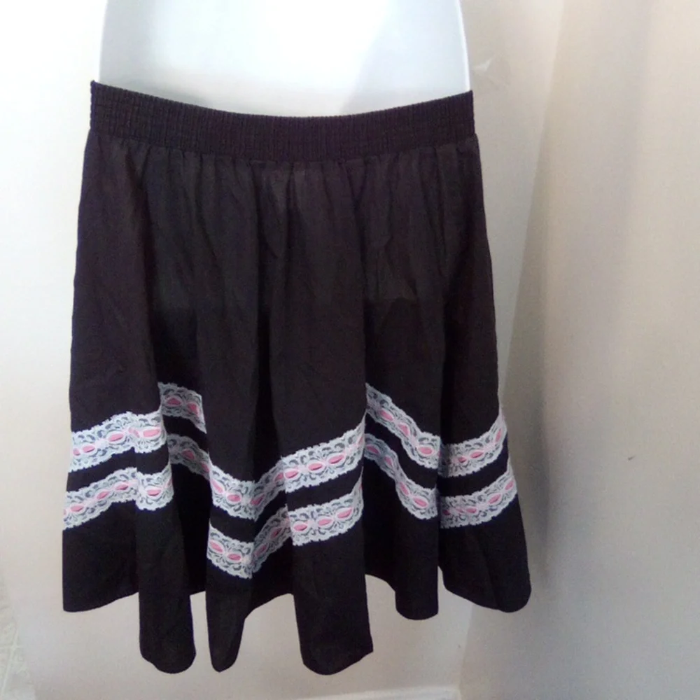 SKIRT UNBRANDED PRE-OWNED SIZE SMALL